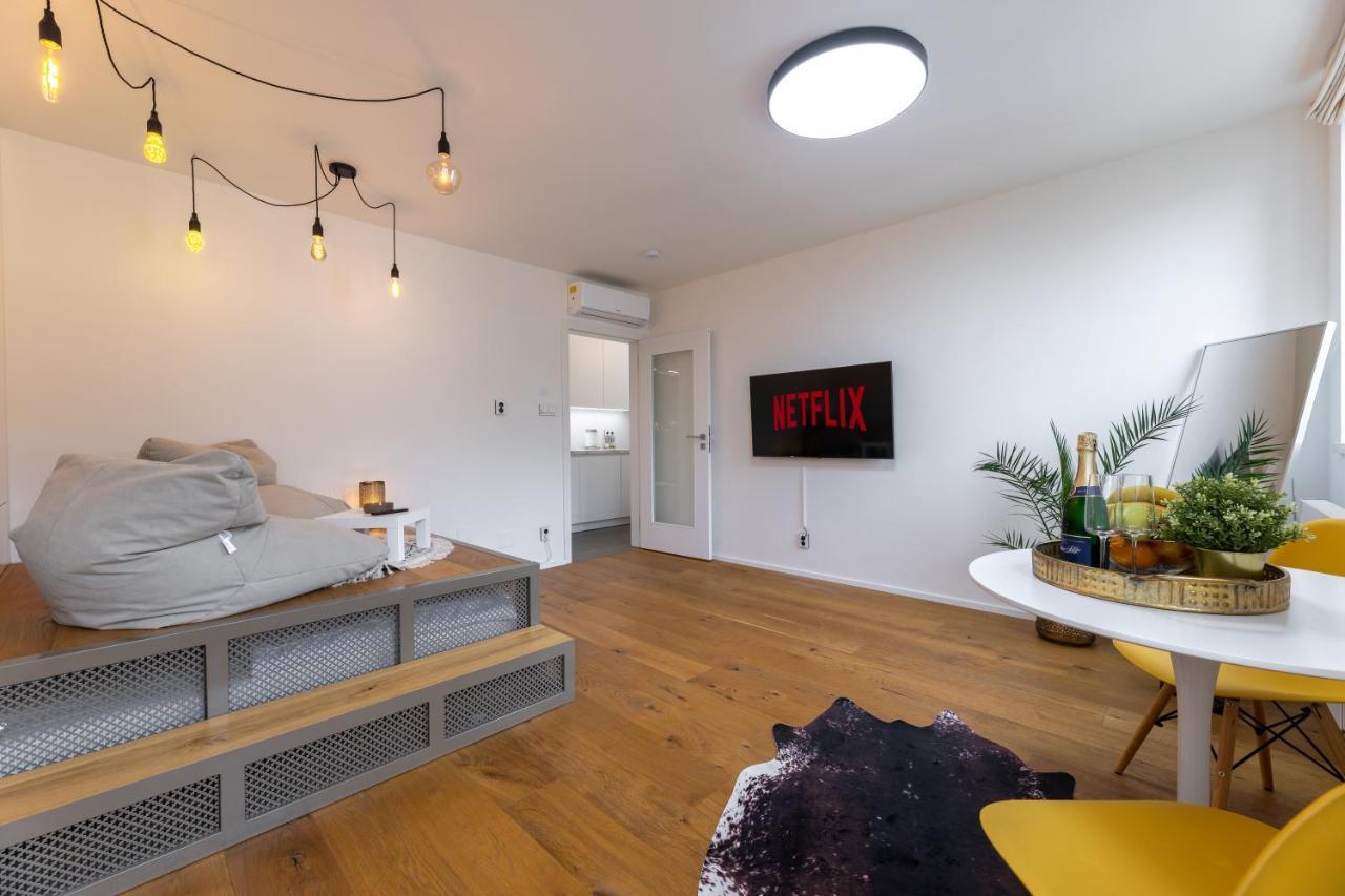Luxurious, Charming Studio Perfect For Couples Prague Extérieur photo